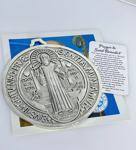 Miniatura 6 de Medalla de cruz de San Benito extra grande de 5 pulgadas, tono plateado vintage para pared o escritorio/Medalla de San Benito Extra Grande en Tono