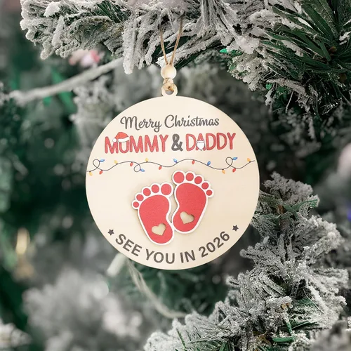 Miniatura 3 de Feliz Navidad Mamá y Papá Nos vemos en 2026, Adorno Colgante de Madera para Bebé Esperado 2026, Anuncio de Embarazo para Esposo, Abuelos, Familia