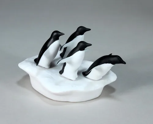 Miniatura 2 de Penguin Quartet Sculpture by John Perry on Ice Floe Statue 5in Long