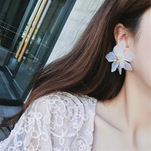 Miniatura 4 de Aretes colgantes únicos hechos a mano con diseño de flores de resina mate grandes y elegantes de acrílico para mujeres y niñas, regalos de joyería
