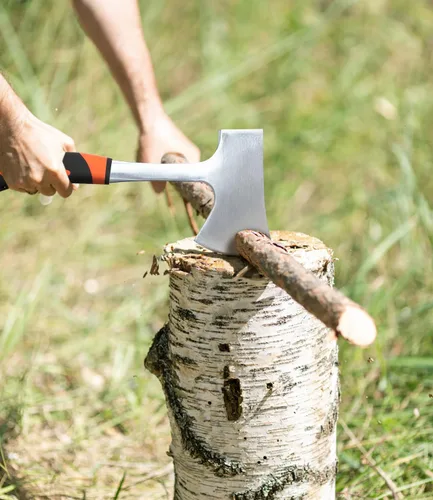 Miniatura 7 de Hacha de 13.8 pulgadas, hacha de campamento de acero de alto carbono y agarre de reducción de golpes con funda de nailon 47 EU