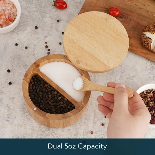 Miniatura 2 de KITCHENDAO - Salero y pimientero de bambú con caja, cuchara incorporada, recipiente de condimentos de dos compartimentos, soporte para salero de sal