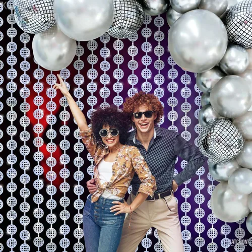 Miniatura 7 de KatchOn, Accesorios para Cabina de Fotos Bola de Discoteca Plateados Paquete de 2 - Decoraciones de Fiesta Discoteca Cortina de Flecos de Papel