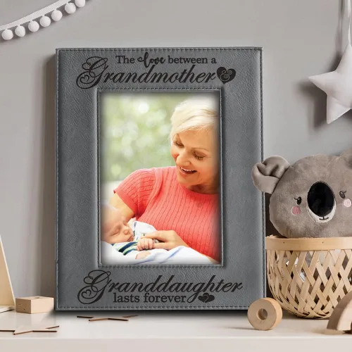 Miniatura 3 de BELLA BUSTA -El amor entre una abuela y una nieta, el nieto dura para siempre, marco de fotos de cuero sintético grabado para el día de la madre por