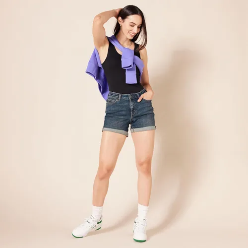 Miniatura 5 de Tienda Essentials Pantalones cortos de mezclilla ajustados de tiro medio de 4 pulgadas para mujer