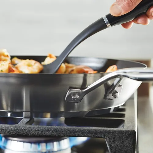 Miniatura 11 de KitchenAid - Cacerola de acero inoxidable cepillada base de 3 capas con tapa