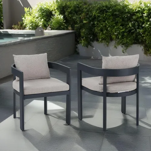 GDFStudio Juego de 2 sillas de comedor de aluminio con cojín beige, asiento moderno para exteriores, interiores, patio trasero, piscina, balcón, 300