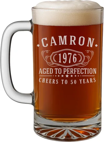Miniatura 14 de Taza de cerveza de vidrio grabada vintage de 16 onzas, regalos de feliz cumpleaños 50 para él, mujeres, hombres, saludos a convertirse en un hombre