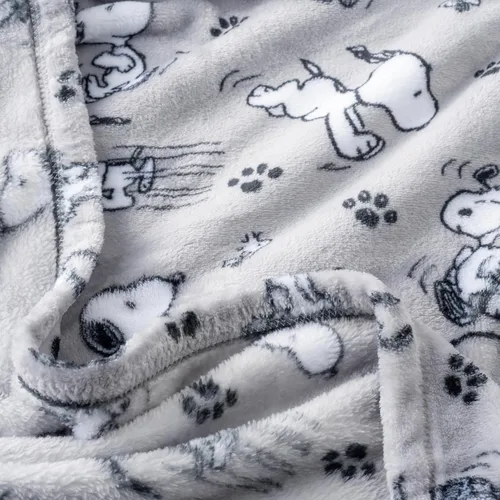 Miniatura 5 de Berkshire Blanket Peanuts® VelvetLoft® - Manta de felpa de Snoopy con bonitos personajes, poses y patas, color gris, manta de 55 x 70 pulgadas