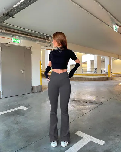 Miniatura 4 de OQQ Pantalones de yoga de 2 piezas para mujer, acanalados, sin costuras, cintura alta, cruzados, acampanados, leggings para ejercicio