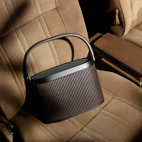 Miniatura 9 de Bang & Olufsen Beosound A5 - Altavoz Bluetooth portátil con conexión Wi-Fi, correa de transporte, roble oscuro