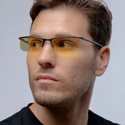 Miniatura 4 de GUNNAR - Gafas prémium para juegos y computadora - Bloquean el 65% de la luz azul - emisario, ónix, tinte ámbar ónice marco