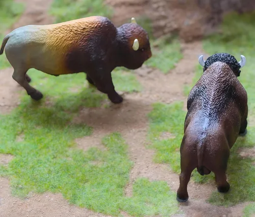 Miniatura 5 de Gemini&Genius Figura de bisonte norteamericano, figura de acción de toro, juguete de juego de vida silvestre para niños, pintado a mano, juguetes