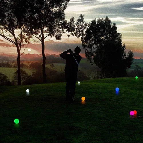 Miniatura 9 de Crestgolf Paquete de 6 pelotas de golf que brillan en la oscuridad iluminadas por la noche con temporizador de reinicio de 12 minutos