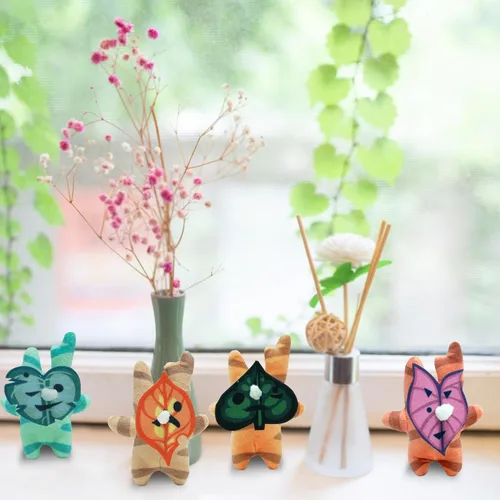 Miniatura 6 de Nadou - Muñeco de peluche Korok de 3.9 pulgadas, 4 piezas de juguetes Korok con 10 caras de repuesto diferentes, animales de peluche Yahaha, lindas