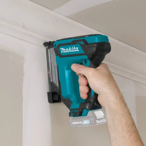 Miniatura 7 de Makita Clavadora inalámbrica de iones de litio TP03Z 12V Max CXT