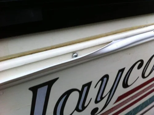 Miniatura 6 de Automotive Authority - Cubierta para tornillo de moldura de vinilo negro de 1" para casa rodante, cámper, tráiler (negro, 30.5 metros)