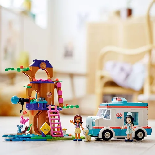 Miniatura 7 de LEGO Friends Vet Clinic Ambulance 41445 Kit de construcción; juguete coleccionable con ambulancia, juguetes de conejo y gatito, kit de veterinario