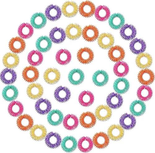 Blulu Juego de 50 anillos de acupresión para aliviar la ansiedad, con pinchos, para adolescentes, adultos, reductor de estrés silencioso y amarillo