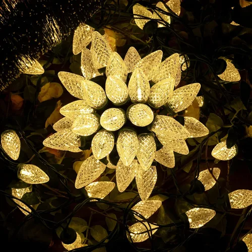 Miniatura 3 de Cadena de luces LED C9 de Brightown, 66 pies 100 LED impermeables en forma de fresa, cadena de luces de cable verde extensible para enchufar