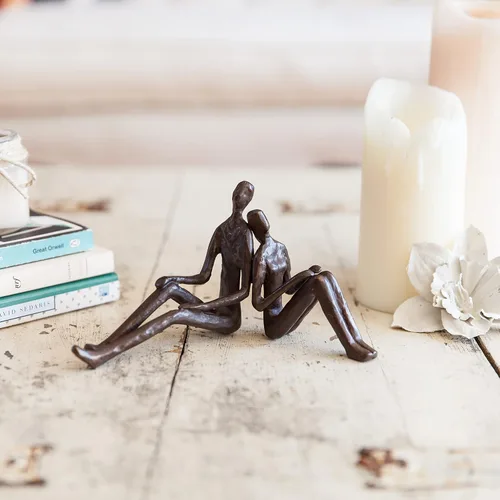 Miniatura 2 de Danya B. Escultura romántica de bronce fundido para parejas, decoración contemporánea del hogar para cualquier habitación u oficina, regalo único