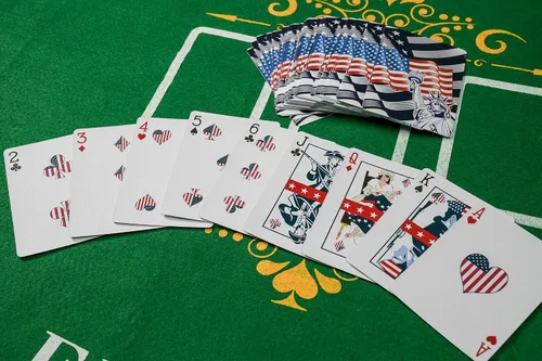 Miniatura 5 de Military Gift Shop Cartas de jugar con bandera estadounidense azul - Gráficos patrióticos - Calidad premium - Regalos para veteranos para hombres