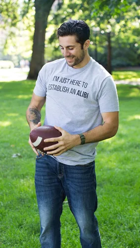 Miniatura 5 de I'm Just Here to Establish an Alibi Divertida camiseta unisex de humor oscuro sarcástico