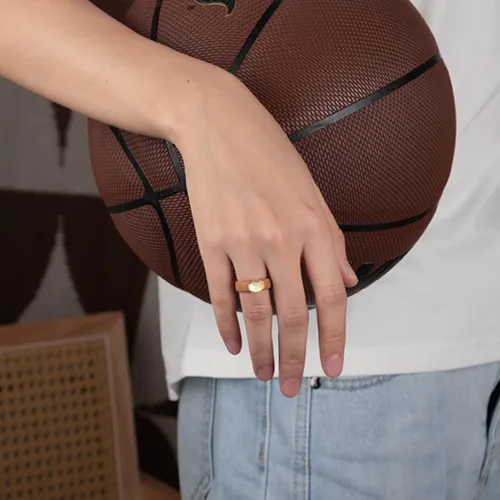 Miniatura 26 de Egnaro - Anillo de boda de silicona para mujer, diseño ergonómico y transpirable, ancho de 0.15 pulgadas, bandas de silicona flexibles con placa