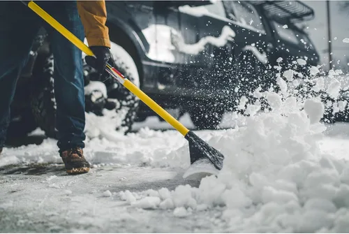 Miniatura 4 de La Quitanieves Empujadora de Nieve - 18 pulgadas de ancho, Número de Modelo 14A7A5BA011