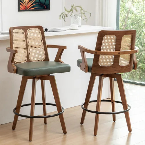 Juego de 2 Taburetes de Mostrador - Taburetes Giratorios de 27 Pulgadas con Respaldo de Ratán, Brazos Curvos, Asiento Tapizado, Patas de Bambú Nogal