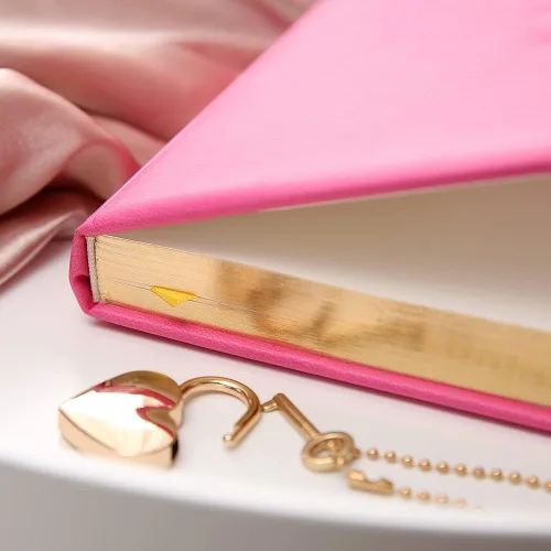 Miniatura 7 de Diario con cerradura en forma de corazón con llave, cubierta de piel sintética, diario, organizador personal, cuaderno secreto para niñas y mujeres