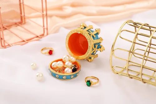 Miniatura 26 de QIFU Pintado a mano esmaltado estilo corona azul decorativo con bisagras joyería baratija caja regalo único para decoración del hogar