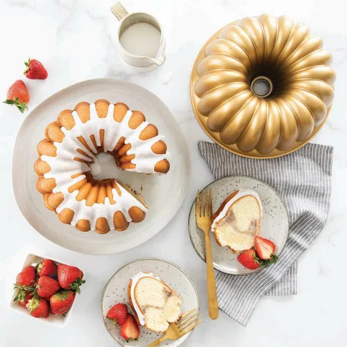 Miniatura 3 de Nordic Ware Elegant Party Molde de tubo tipo bundt, 22.3 cm x 9.3 cm, dorado