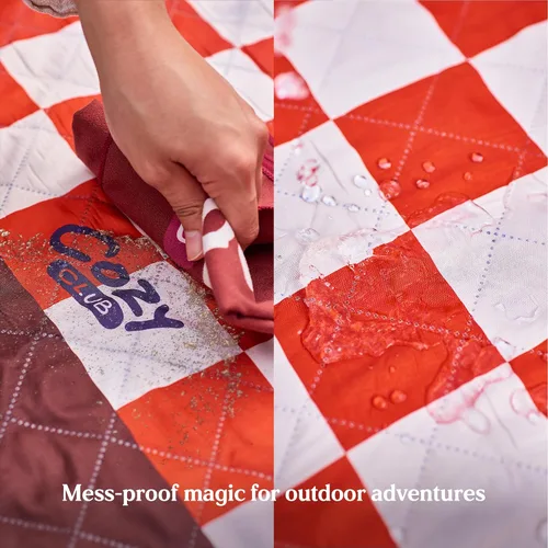 Miniatura 7 de Cozy Club Manta de picnic impermeable – Alfombra plegable para exteriores de 60 x 70 pulgadas con estacas, bolsillo y correa para el hombro Manta