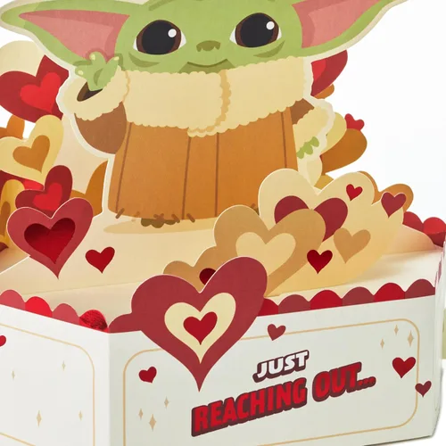 Miniatura 4 de Hallmark Paper Wonder - Tarjeta de amor desplegable, Star Wars Baby Yoda, para el día de San Valentín, aniversario o felicitación (gesto de amistad)