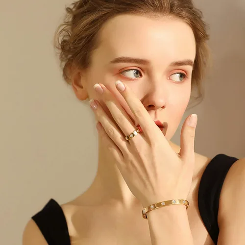 Miniatura 3 de AoJun - Anillos para mujeres, anillos de acero y titanio chapados en oro de 18quilates, modernos y clásicos, regalos para parejas, día de San