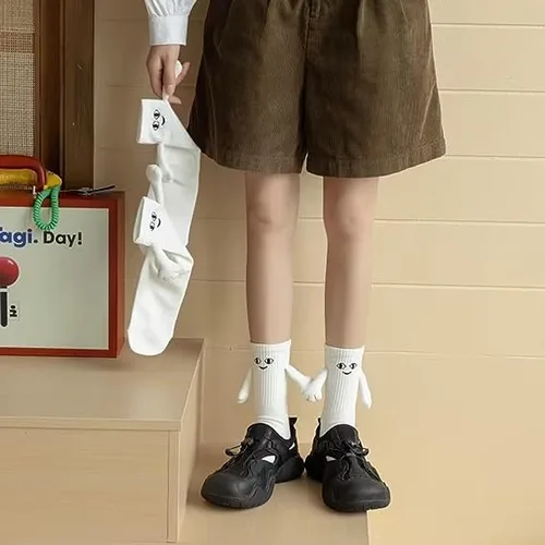 Miniatura 5 de Calcetines tomados de la mano,Divertidos pares magnéticos de mano a mano calcetines de tubo medio,Calcetines novedosos para muñecas 3D, regalos