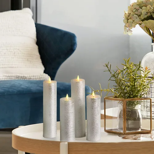Miniatura 8 de LampLust Velas parpadeantes sin llama, juego de 4 velas plateadas, funciona con pilas, velas románticas, ideales para decoración de propuestas