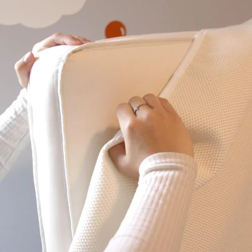 Miniatura 9 de Colchón Naturepedic Orgánico para Cuna - Colchón Infantil y para Niños Pequeños de 2 Etapas, Ligero con Funda Protectora - Impermeable, Transpirable