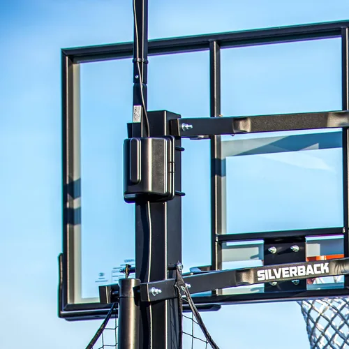 Miniatura 13 de Silverback La luz LED de aro de baloncesto ilumina el tablero, el borde y la cancha y se adapta a los aros cuadrados Silverback y Goaliath