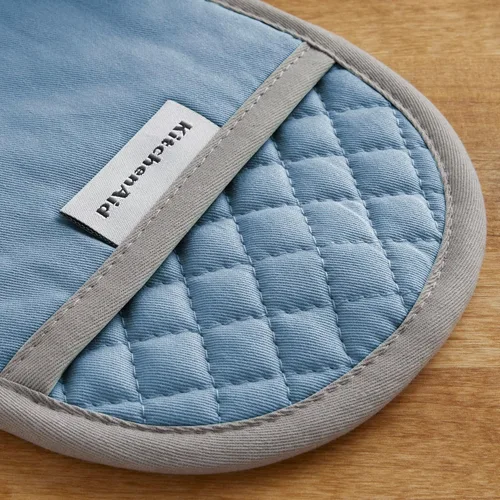 Miniatura 4 de KitchenAid - Juego de manoplas de cocina Asteroid, terciopelo azul, 2 paquetes, 6.5"x10