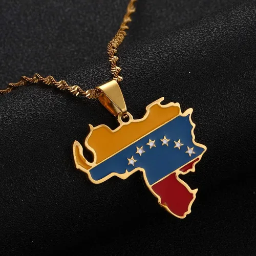 Miniatura 2 de Collar con colgante de la bandera de Venezuela color dorado joyería venezolana