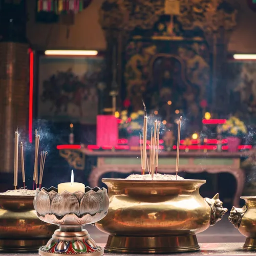 Miniatura 6 de Vaguelly Portavelas de cobre con forma de loto, soporte de luz de té de budismo, lámpara decorativa de mantequilla para el hogar y el salón de Buda