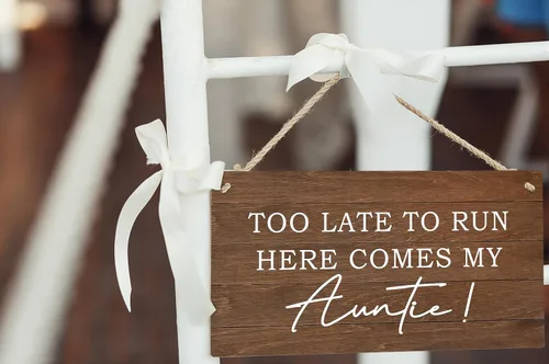 Miniatura 6 de PHAMTE Rustic Wedding Round Wreath Sign, Funny Ring Bearer Wall Hanging Plaque Wood Sign, too Late to Run Here Comes My Auntie Decor Decorations for