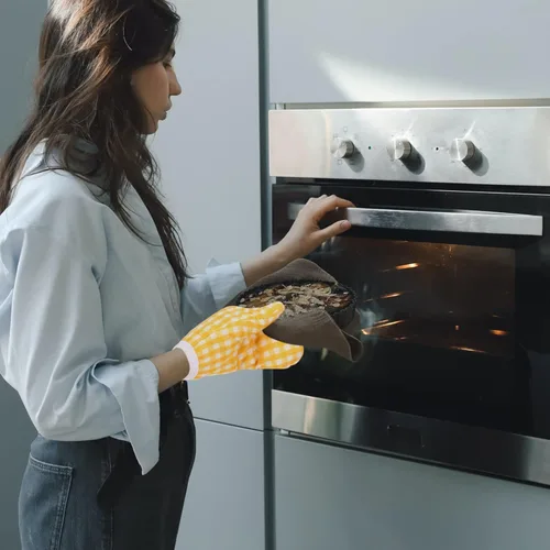 Miniatura 9 de 2 guantes de horno para niños para jugar a la cocina, guantes para horno de microondas, guantes de cocina para hornear, a cuadros amarillos