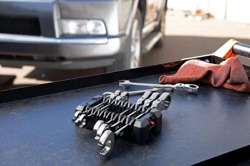 Miniatura 4 de GEARWRENCH Juego de llaves combinadas de trinquete con cabezal flexible de 7 piezas, 12 puntos, SAE - 9700
