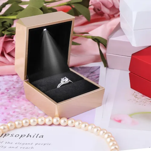 Miniatura 2 de iSuperb Caja de anillo de compromiso cuadrada con caja de luz LED, caja de regalo para propuesta, aniversario de boda (dorado)