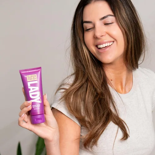 Miniatura 9 de Loción desodorante Super Fresh Lady Parts Clear protección para los senos, las partes íntimas, la entrepierna y la parte interior del muslo
