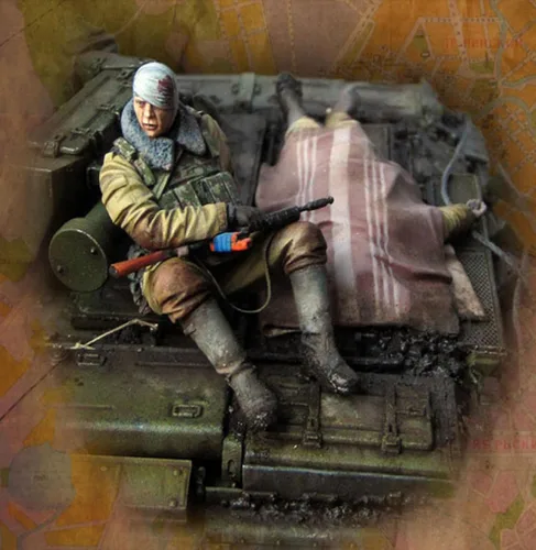 Risjc 1/35 Soldado de resina Modelo Soldado ruso herido en la Segunda Guerra Mundial (2 personas) Kit de modelo de fundición a presión //N17310 (sin