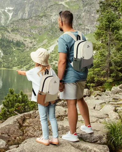 Miniatura 7 de Mochila de senderismo de 15 litros para hombres y mujeres, mochila pequeña ultraligera con múltiples bolsillos, impermeable e informal para viajes